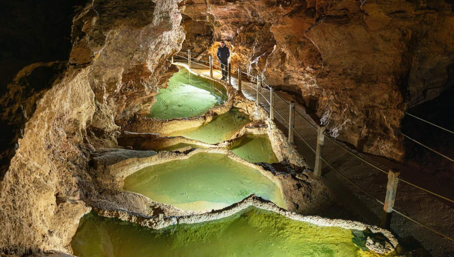 Une journée spectaculaire à la grotte de Dargilan et à Meyrueis